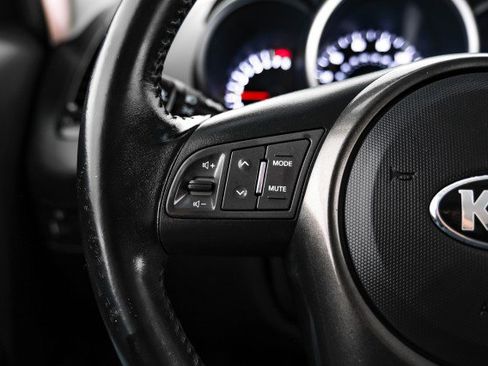 Used 2013 Kia Soul + image 15