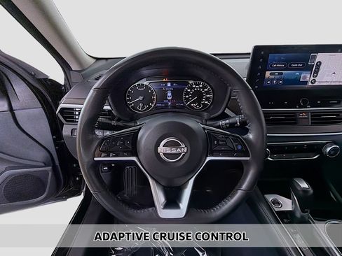 Used 2023 Nissan Altima 2.5 SV w/ SV Premium Package FWD image 6