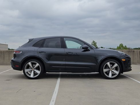 Certified 2026 Porsche Macan AWD/4WD image 9