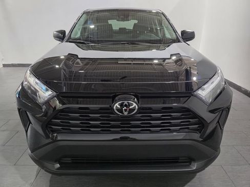 Used 2024 Toyota RAV4 LE AWD/4WD image 8