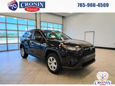 Used 2021 Toyota RAV4 LE AWD/4WD image 1