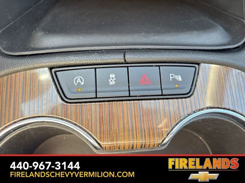 Certified 2023 GMC Acadia SLE w/ Driver Convenience Package image 25