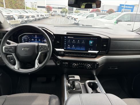 Used 2025 Chevrolet Silverado 1500 RST AWD/4WD image 29