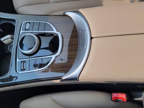 Used 2020 Mercedes-Benz C 300 Sedan image 15