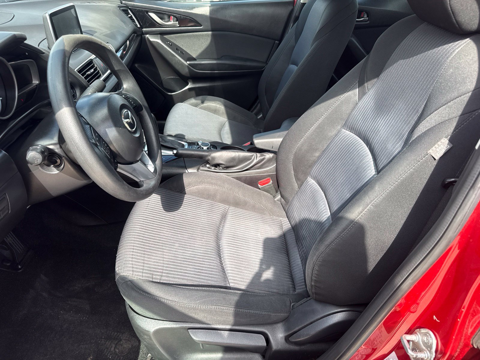 Used 2016 MAZDA MAZDA3 i Sport w/ Preferred Equipment Package FWD image 18