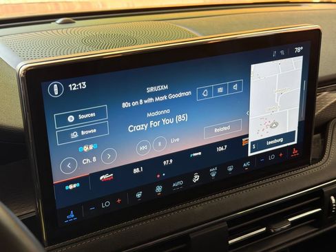 Used 2023 Lincoln Corsair Reserve w/ Equipment Group 201A AWD/4WD image 9