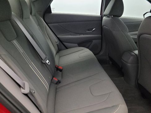 Used 2023 Hyundai Elantra SEL image 19
