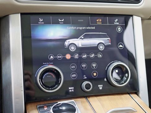 Used 2018 Land Rover Range Rover HSE image 24