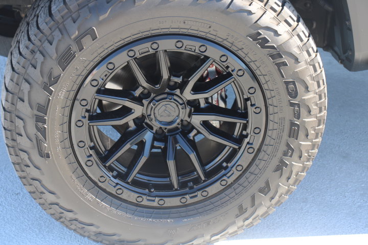 Used 2022 Toyota Tacoma TRD Off-Road AWD/4WD image 10