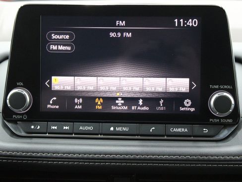 Used 2023 Nissan Rogue SV FWD image 22