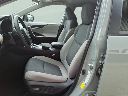 Used 2023 Toyota RAV4 XLE AWD/4WD image 12