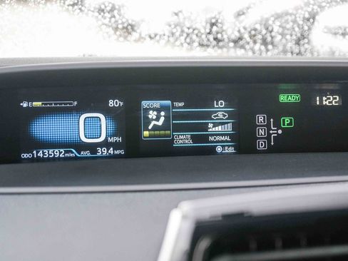 Used 2016 Toyota Prius Two w/ Preferred Accessory Package FWD image 22
