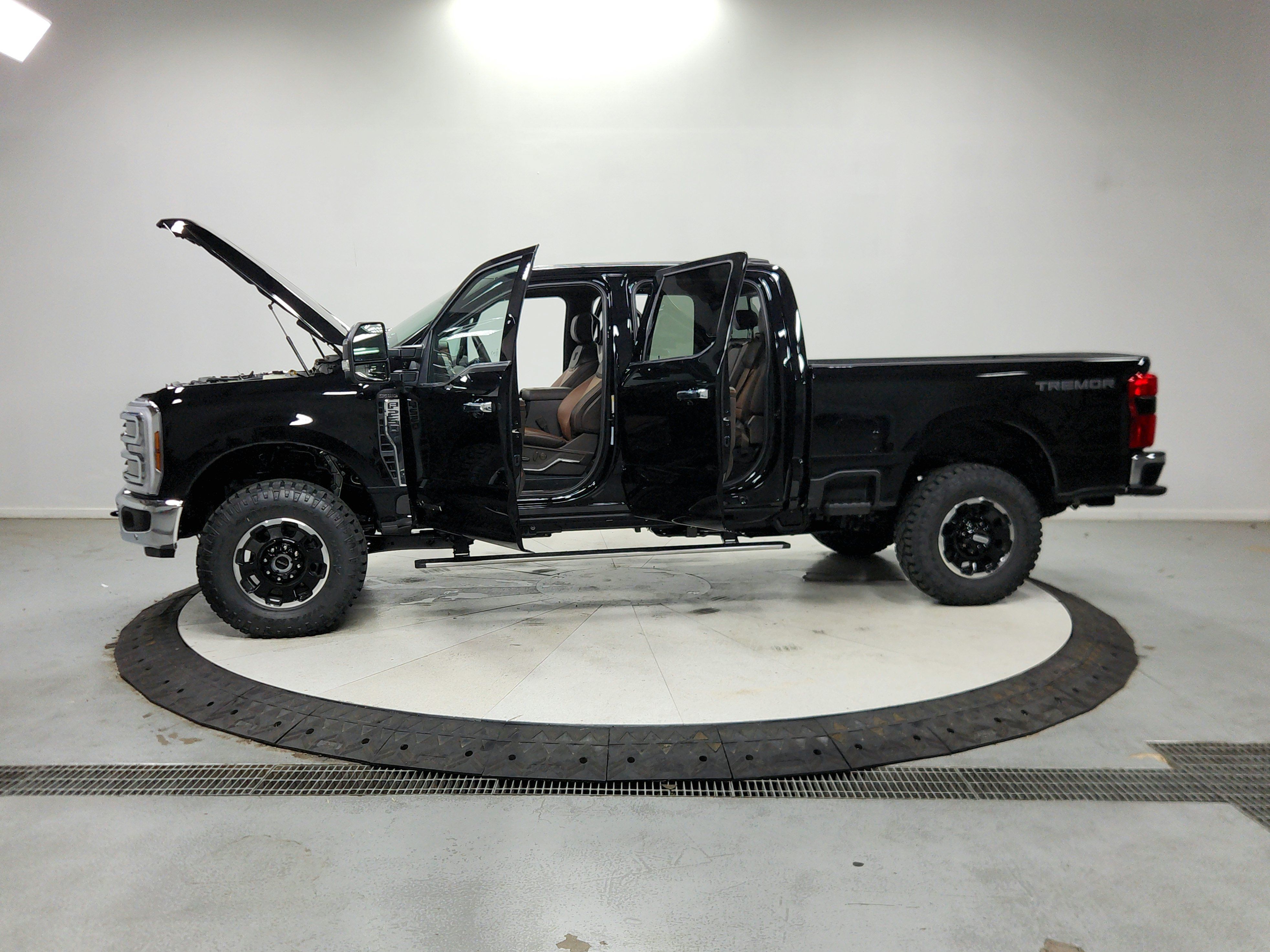 New 2026 Ford F250 King Ranch w/ Tremor Off-Road Package AWD/4WD image 13