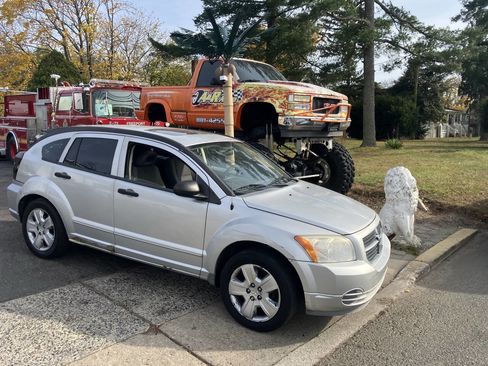 Used 2007 Dodge Caliber SXT image 2