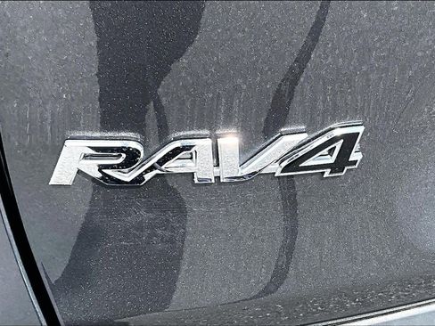 Used 2024 Toyota RAV4 XLE Premium AWD/4WD image 31