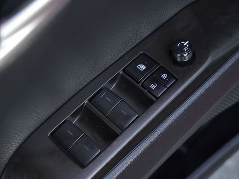 Used 2023 Toyota Camry SE FWD image 12