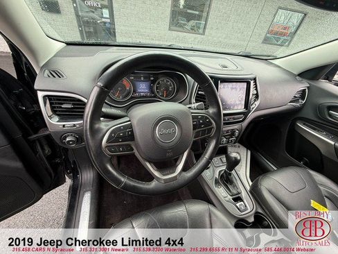 Used 2019 Jeep Cherokee Limited AWD/4WD image 26