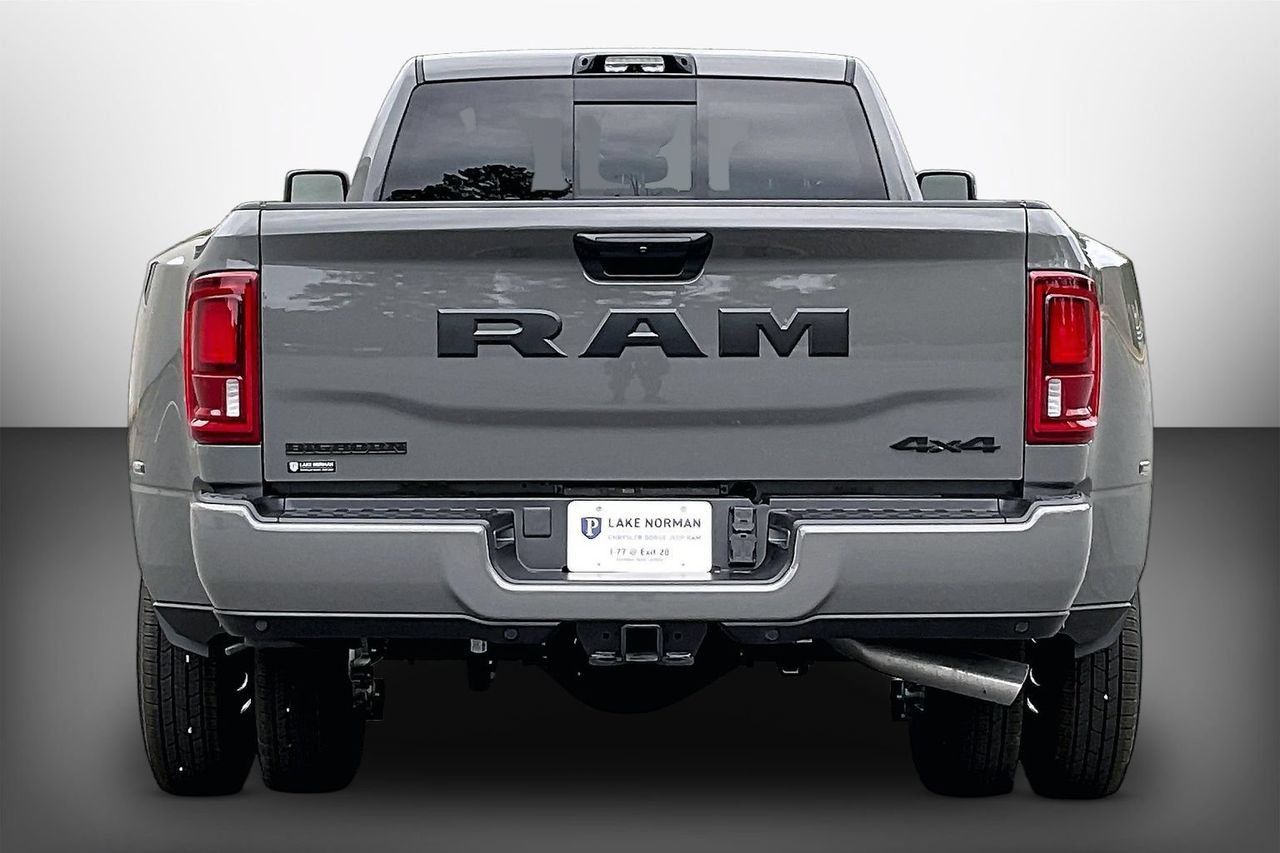 New 2026 RAM 3500 Big Horn AWD/4WD image 7