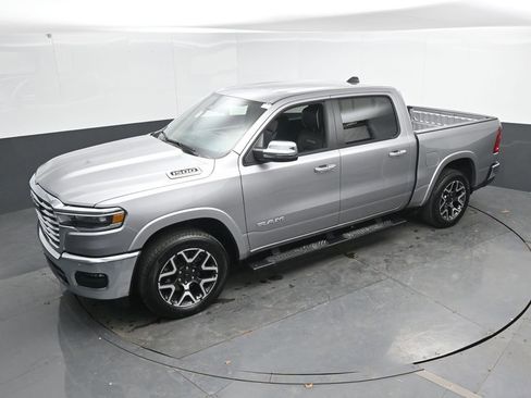 Used 2026 RAM 1500 Laramie AWD/4WD image 35