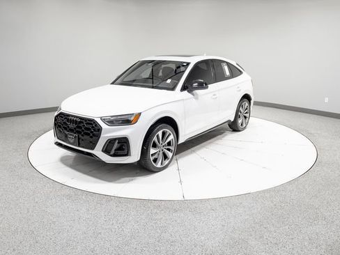 Used 2024 Audi SQ5 Premium Plus w/ Premium Plus Package image 36