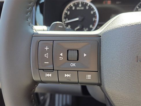 New 2026 Nissan Pathfinder SV image 24