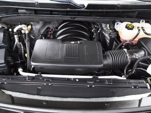 Used 2023 Cadillac Escalade Sport w/ LPO, ONYX Package image 31