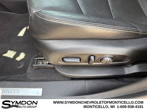 Used 2021 Chevrolet Equinox Premier image 16