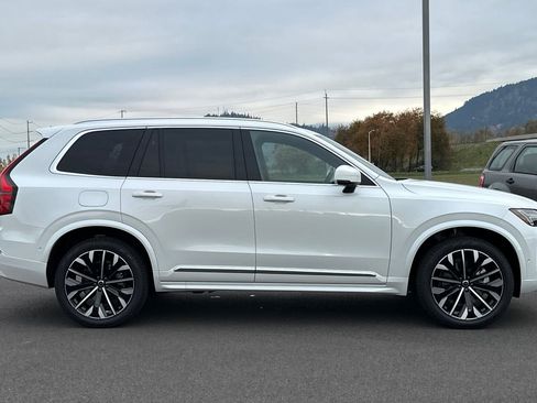New 2026 Volvo XC90 B6 Plus w/ Protection Package Premier image 2