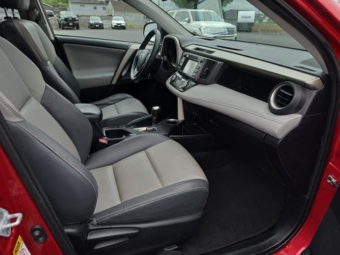 Used 2014 Toyota RAV4 Limited w/ Technology Package FWD image 17
