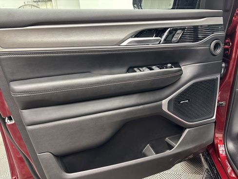 New 2025 Jeep Wagoneer Series II w/ Convenience Group I image 18