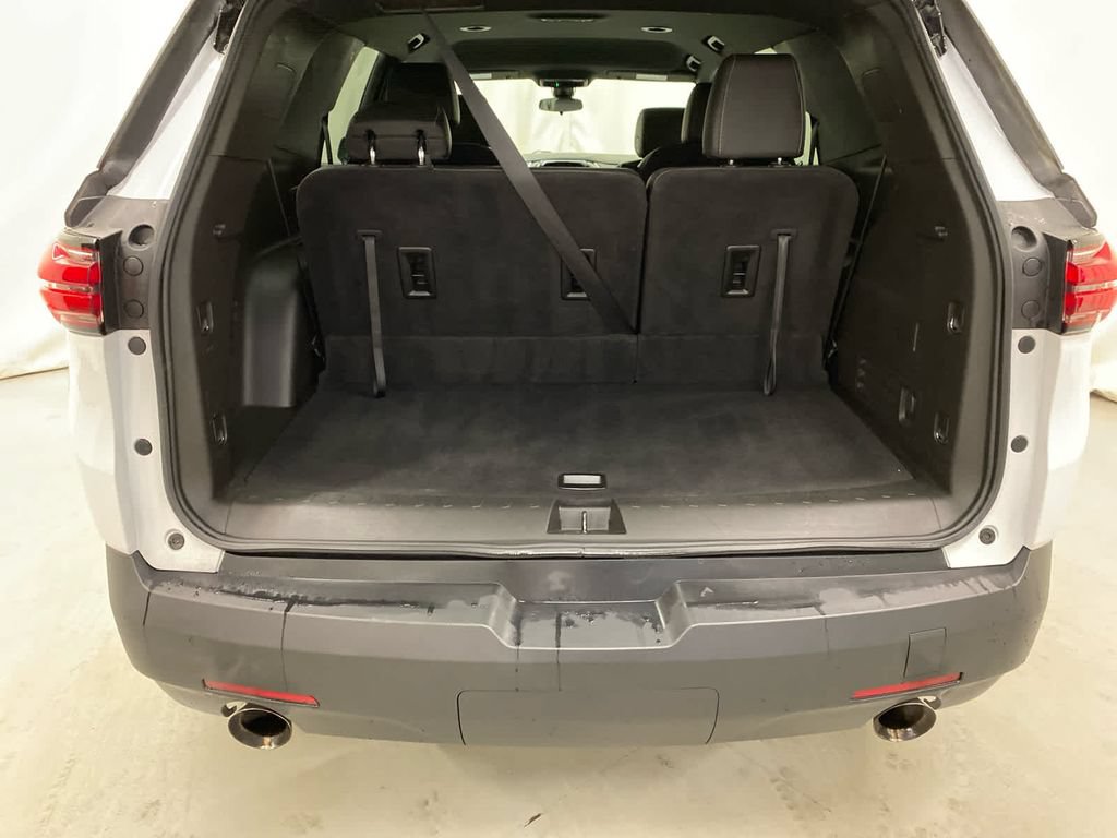 Used 2023 Chevrolet Traverse LT AWD/4WD image 8