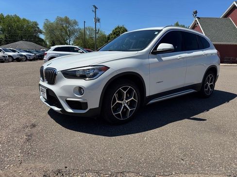 Used 2018 BMW X1 xDrive28i AWD/4WD image 10