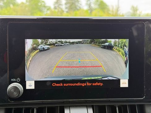 Used 2023 Toyota RAV4 XLE AWD/4WD image 11