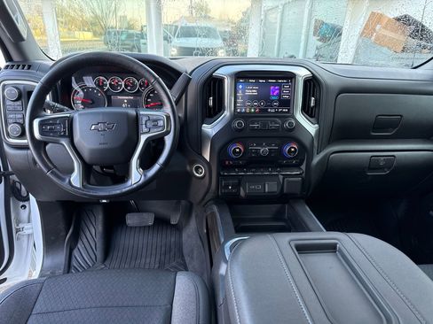 Used 2021 Chevrolet Silverado 1500 LT Trail Boss w/ Convenience Package II image 12