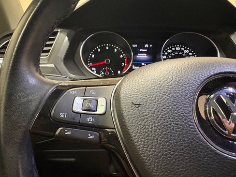 Used 2019 Volkswagen Tiguan SE AWD/4WD image 19