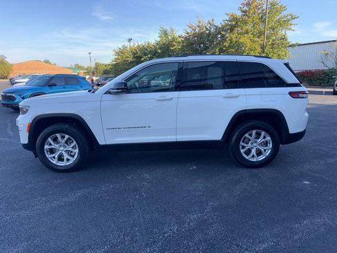 Used 2024 Jeep Grand Cherokee Limited AWD/4WD image 6