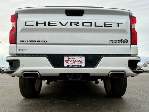 Used 2021 Chevrolet Silverado 1500 High Country w/ LPO, Dark Essentials Package image 17
