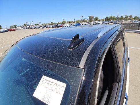 Used 2023 GMC Yukon XL Denali w/ Denali Reserve Package AWD/4WD image 9
