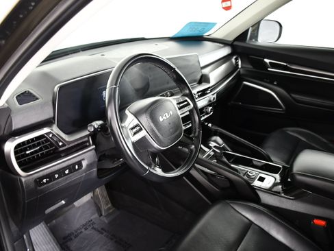 Used 2025 Kia Telluride S AWD/4WD image 37