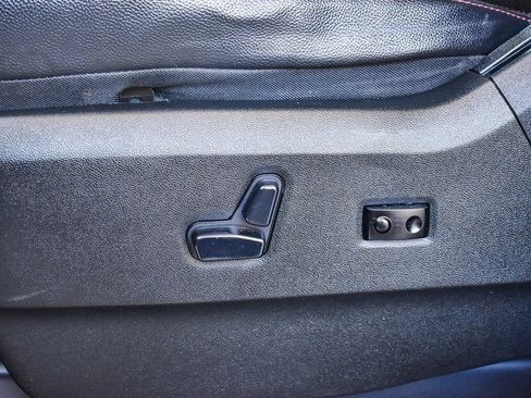 Used 2019 Dodge Grand Caravan GT image 17