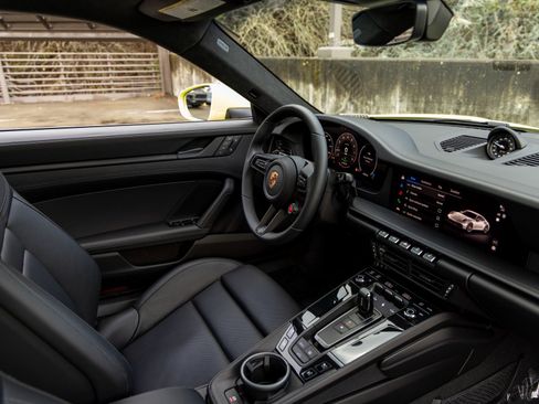 Certified 2025 Porsche 911 Carrera 4 GTS image 41