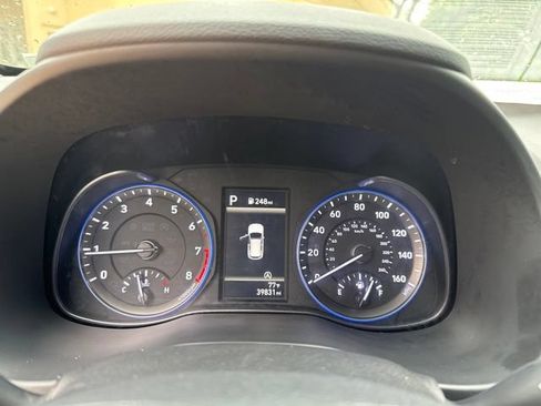 Used 2022 Hyundai Kona SE FWD image 9
