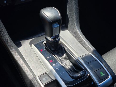 Used 2019 Honda Civic EX image 29