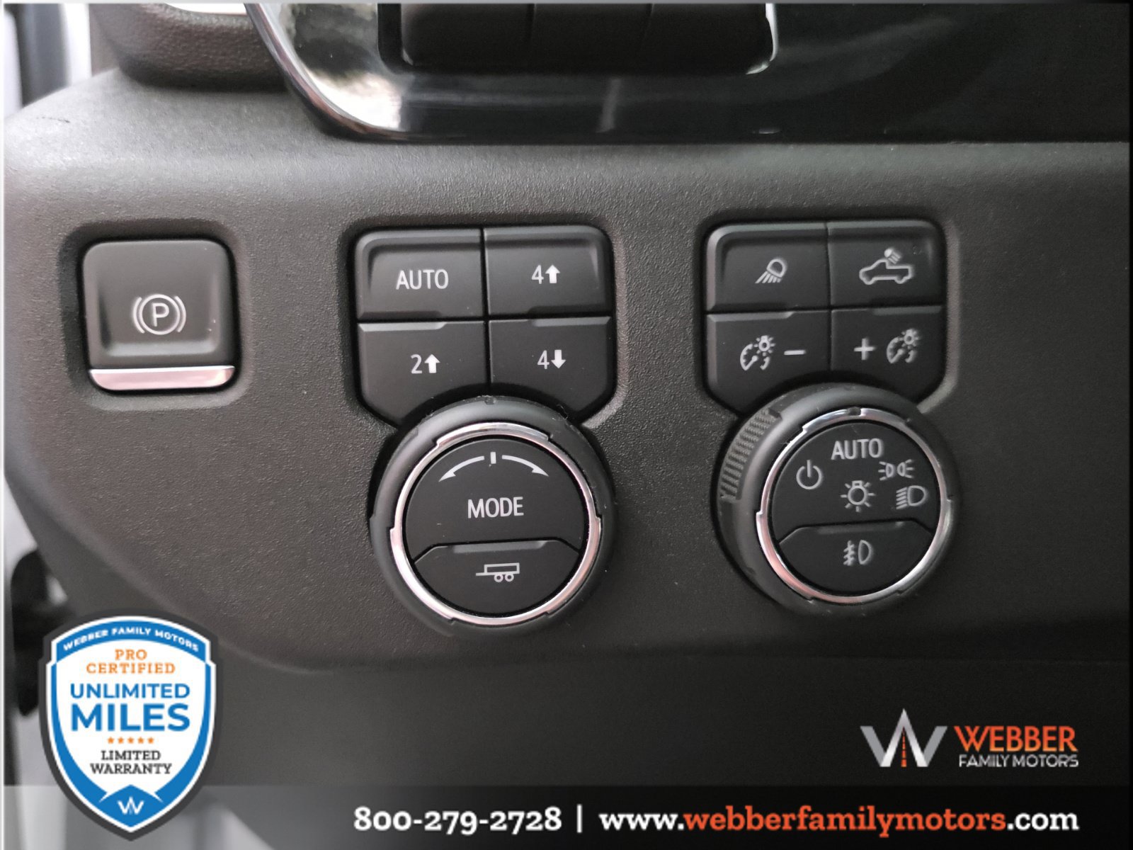 Used 2024 Chevrolet Silverado 3500 High Country w/ High Country Premium Package AWD/4WD image 24