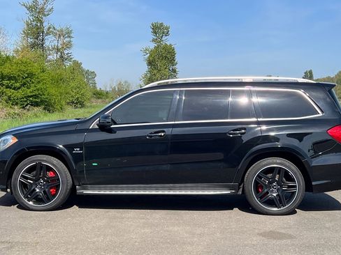 Used 2016 Mercedes-Benz GL 63 AMG 4MATIC image 7