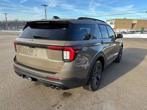 New 2026 Ford Explorer ST w/ Sun And Sound Package image 4
