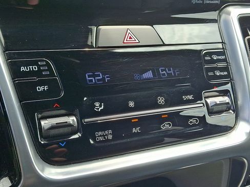 Used 2023 Kia Sorento SX Prestige AWD/4WD image 16
