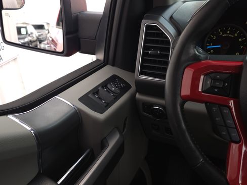 Used 2019 Ford F150 XLT w/ Equipment Group 302A Luxury image 22