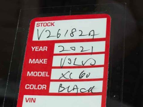 Used 2021 Volvo XC60 T5 Momentum w/ Advanced Package image 39