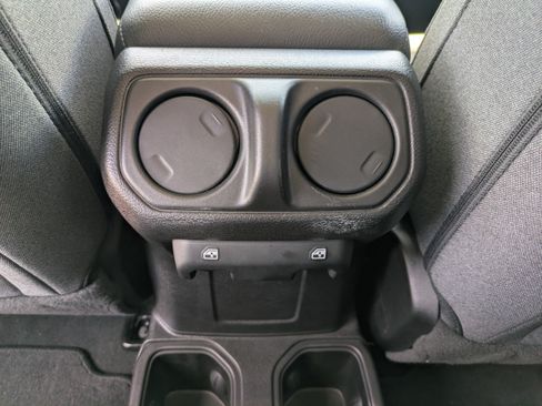 Used 2025 Jeep Gladiator Sport AWD/4WD image 14